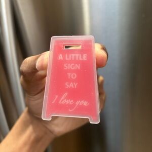Charming "I Love You Little Sign" chip clip Acrylic Desk Plaque 2D Flat spring